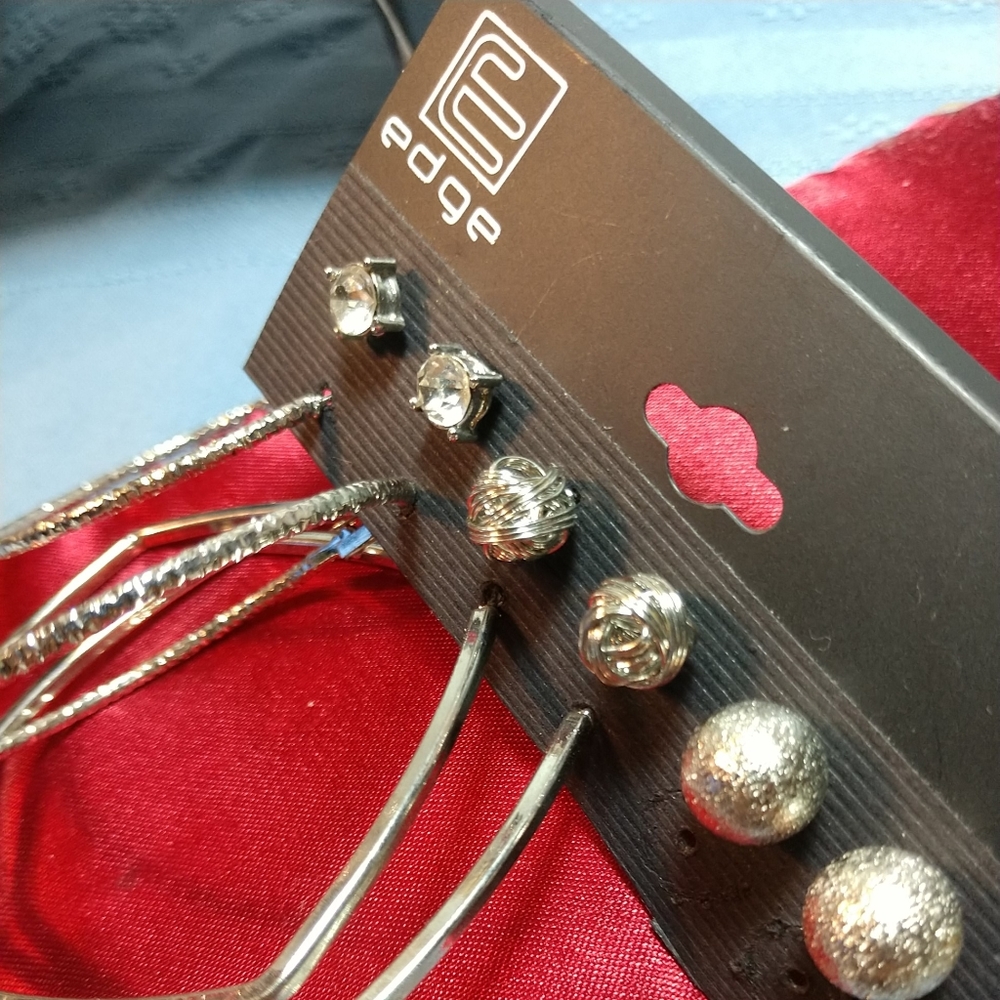 3/$25📌Edge Earrings Large Hoops & Post 5 Pair Silver Rhinestone/Knot NWT - Picture 4 of 10
